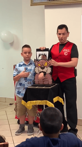 Gallery photo 7 of El Mago Magic Show
