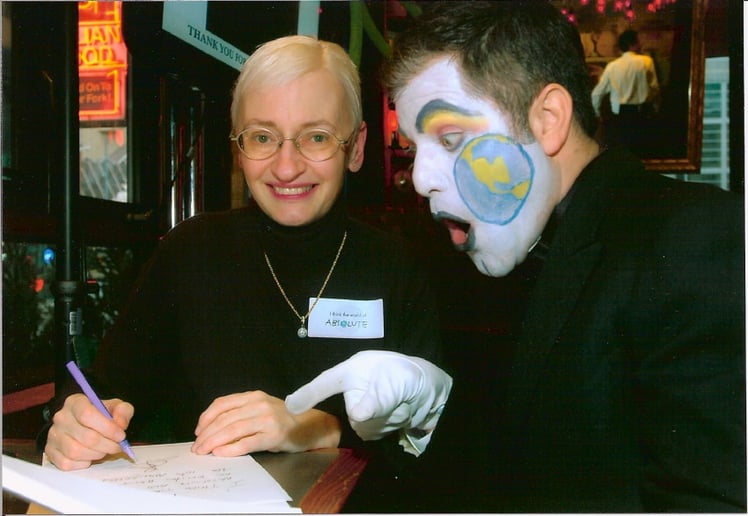 Gallery photo 1 of Handwriting Analyst and Speaker