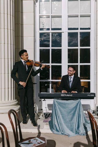 Gallery photo 10 of Vio The Electric Violinist & Dj/Violin Hybrid