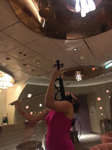 Gallery photo 2 of Jule Violinist