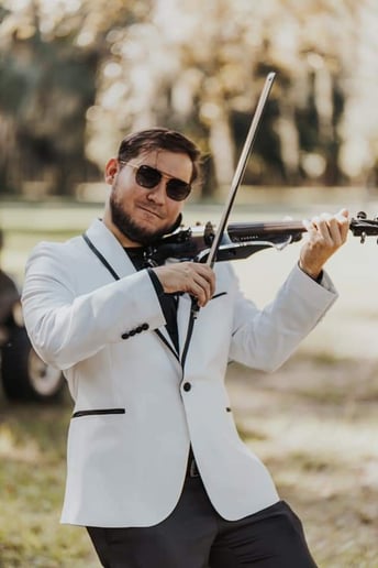 Gallery photo 5 of Electric Violinist