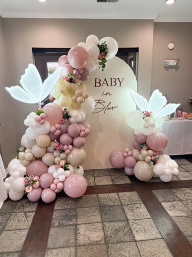 Gallery photo 1 of Elegance Balloon and Charcuterie