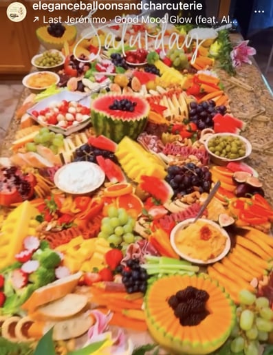 Gallery photo 6 of Elegance Balloon and Charcuterie