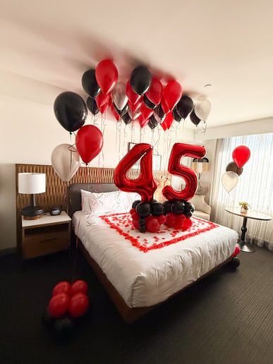 Gallery photo 10 of Elegance Balloon and Charcuterie