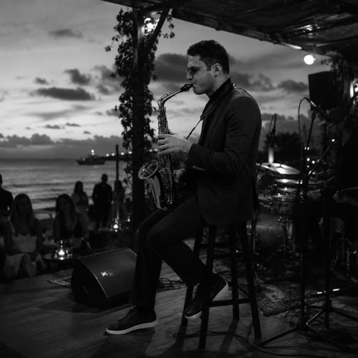 Gallery photo 2 of Elegant Saxophone Entertainment