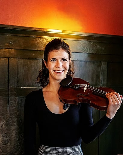 Gallery photo 3 of Lindsey's Elegant Solo Violin
