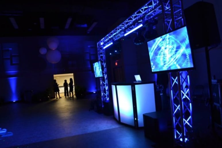 Gallery photo 1 of Elegant Sounds