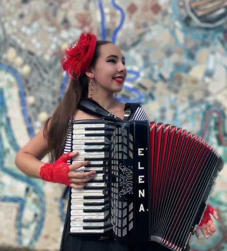 Gallery photo 9 of Elena Accordionist