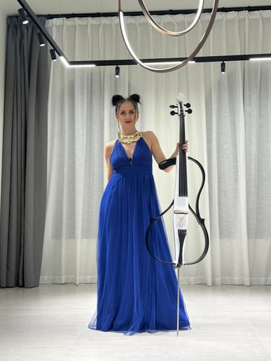 Gallery photo 10 of Elena Concert Cellist