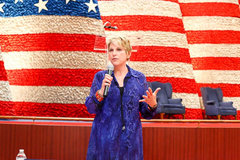 Gallery photo 1 of Elena Sonnino, Life Coach & Speaker