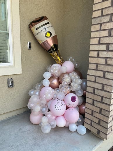Gallery photo 7 of Elevate Balloons