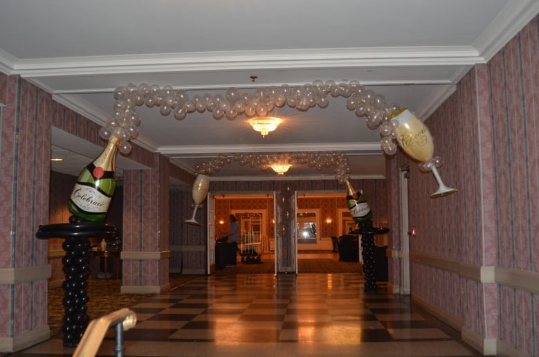 Gallery photo 3 of Elevated Balloon Decor