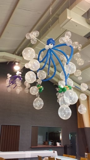 Gallery photo 1 of Elevated Balloon Decor