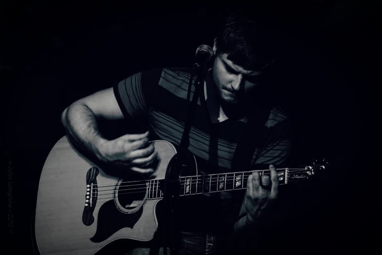 Gallery photo 3 of Eli Tellor