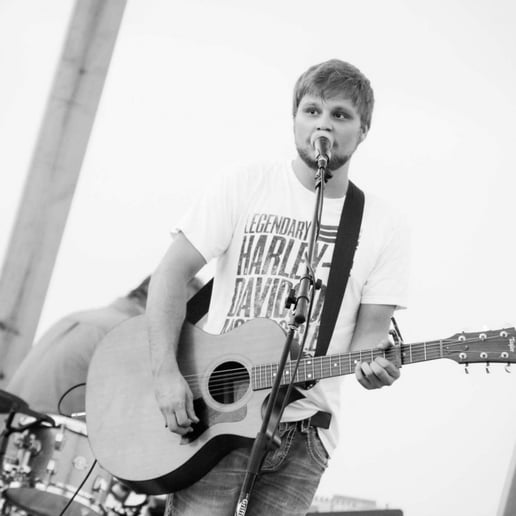 Gallery photo 5 of Eli Tellor