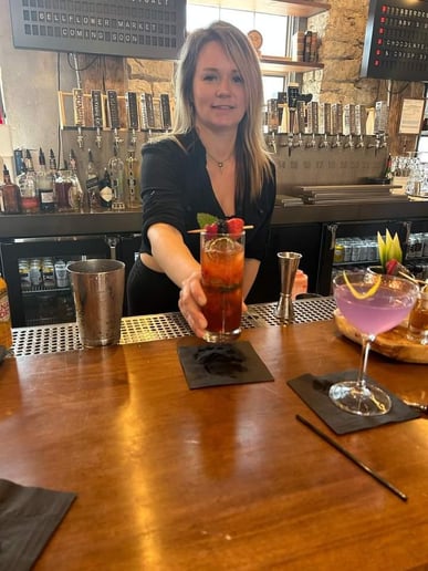 Gallery photo 3 of Elite Bartender