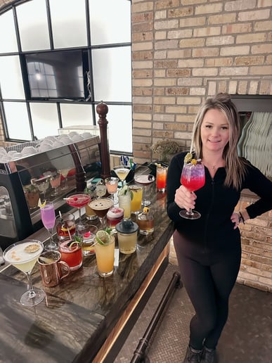 Gallery photo 8 of Elite Bartender