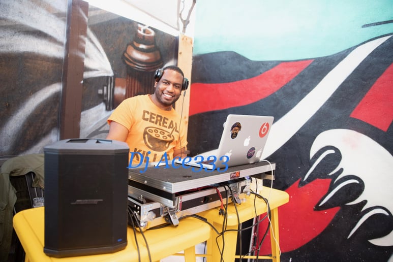 Gallery photo 1 of Elite DJ