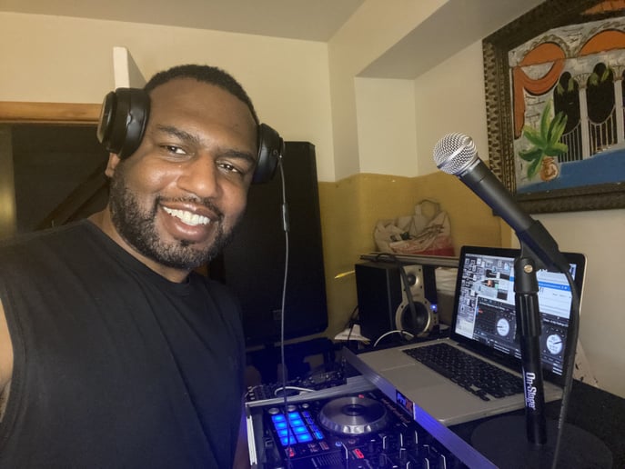 Gallery photo 4 of Elite DJ