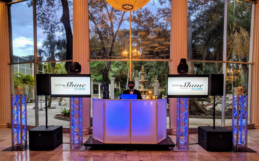 Gallery photo 5 of Elite Entertainment DJs