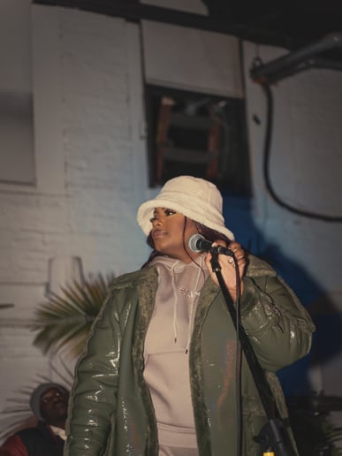 Gallery photo 2 of Elite R&B Vocalist