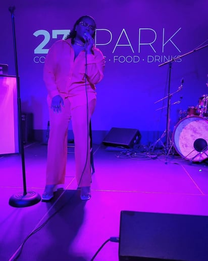 Gallery photo 4 of Elite R&B Vocalist