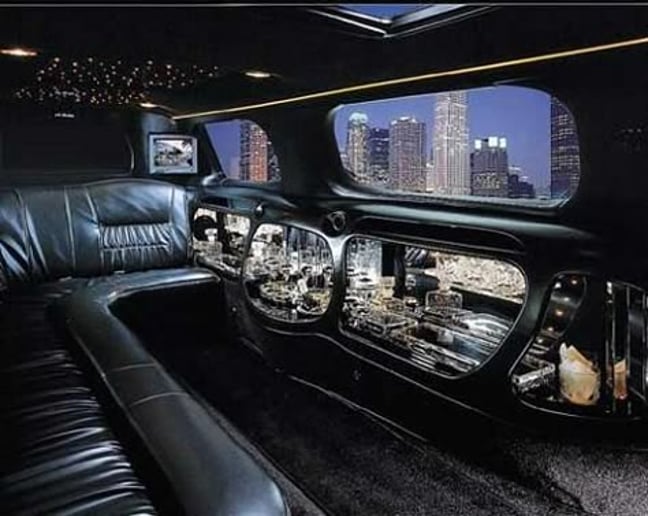 Gallery photo 9 of Elite Ride Limousine