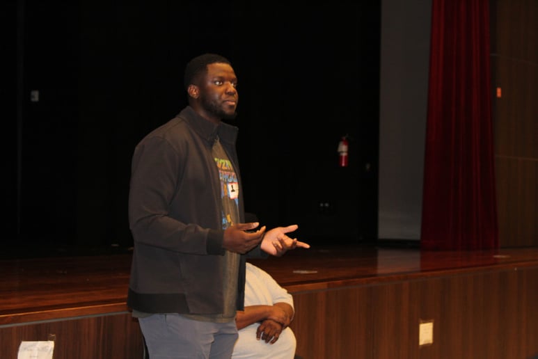 Gallery photo 7 of Elite Speaking