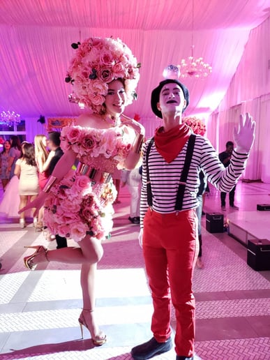 Gallery photo 6 of Elite Variety Juggling and Fire