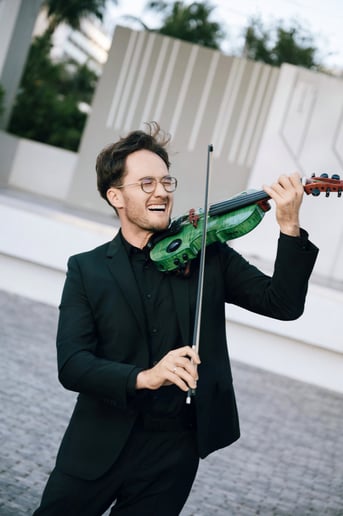 Gallery photo 2 of Griffonsky | Violinist for Events