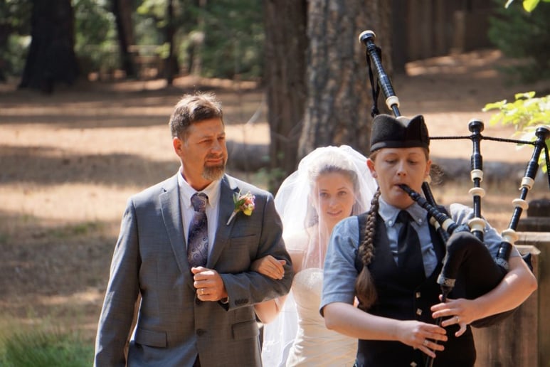 Gallery photo 2 of Elizabeth McCarty, Bagpiper