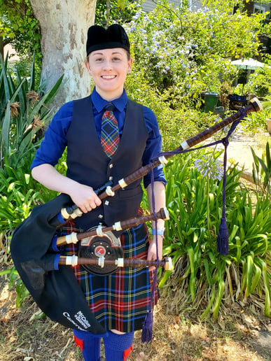 Gallery photo 7 of Elizabeth McCarty, Bagpiper