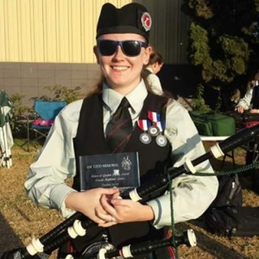 Gallery photo 3 of Elizabeth McCarty, Bagpiper