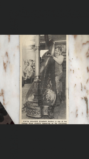 Gallery photo 1 of Elizabeth McQuinn Harpist