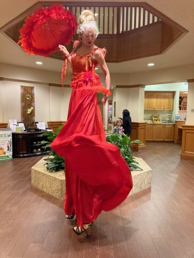 Gallery photo 3 of Stilt-Dancer