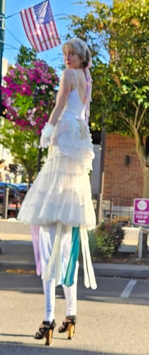 Gallery photo 9 of Stilt-Dancer