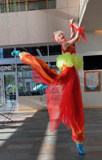 Gallery photo 2 of Stilt-Dancer