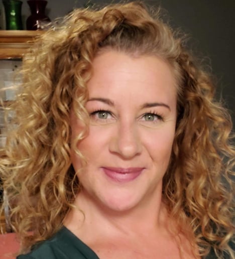 Gallery photo 2 of Ellen Barron - Comedian