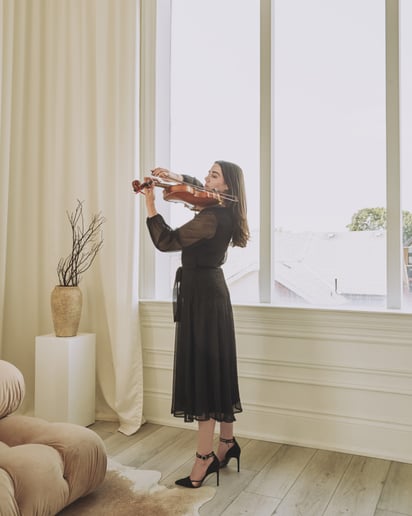 Gallery photo 1 of Ellen Daly Violin