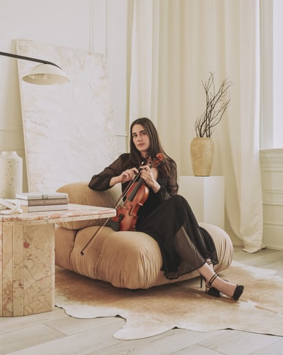 Gallery photo 5 of Ellen Daly Violin