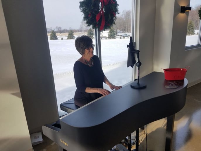 Gallery photo 3 of Ellen Martinson, Pianist