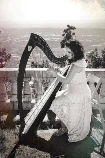 Gallery photo 6 of Ellen Shiraef Harpist