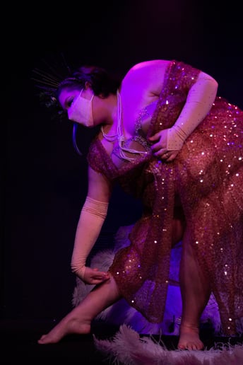 Gallery photo 1 of Ellie Fox Burlesque Dancer