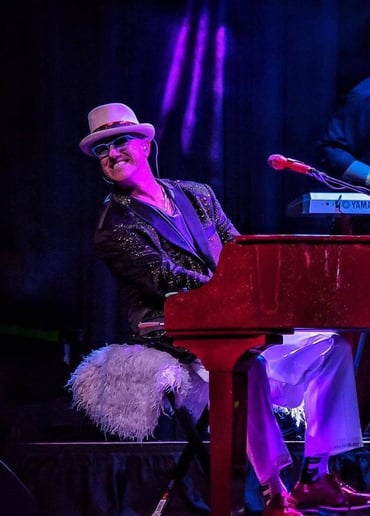 Gallery photo 4 of Elton Dan and The Rocket Band