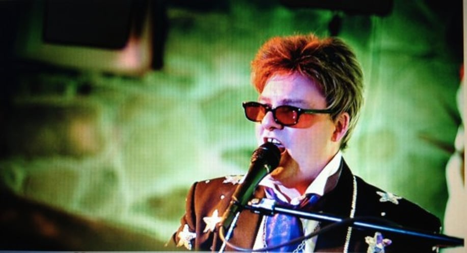 Gallery photo 4 of Elton John Tribute Lee Alverson