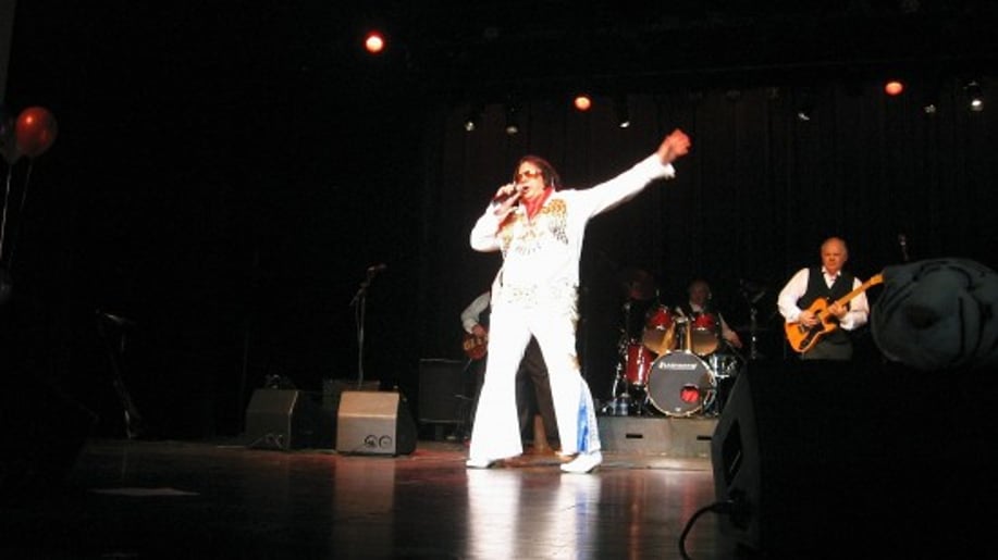 Gallery photo 7 of Elvis Himselvis