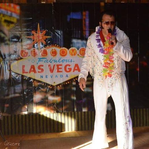 Gallery photo 2 of Scott Allegretto as ELVIS