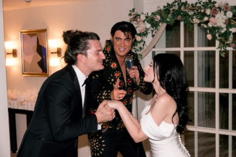 Gallery photo 95 of *Steve "Elvis" Gold* 50's/60's/70's Tribute