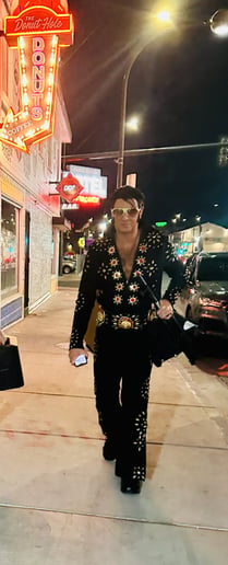 Gallery photo 1 of *Steve "Elvis" Gold* 50's/60's/70's Tribute