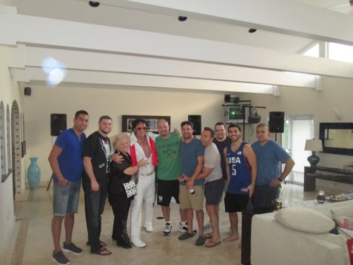 Gallery photo 9 of Elvis Eric